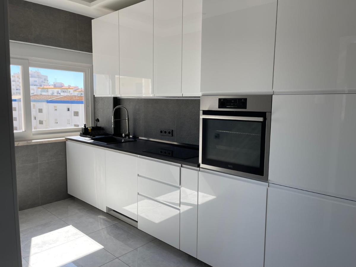 Apartment With A City And Ocean View Lagos Exterior foto